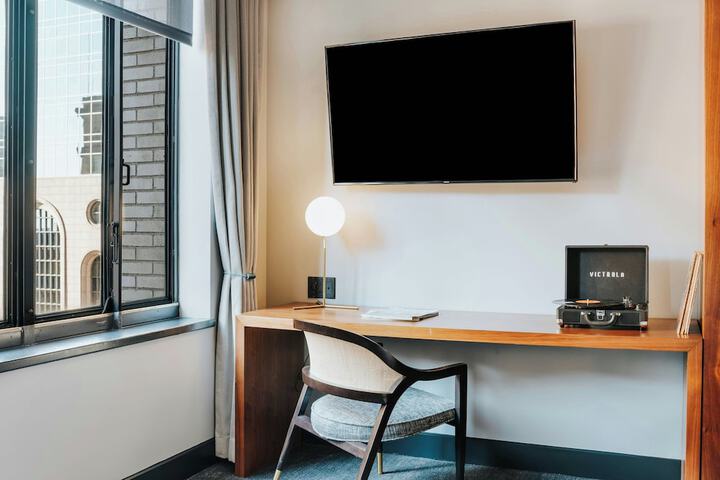 Room 29 of 69