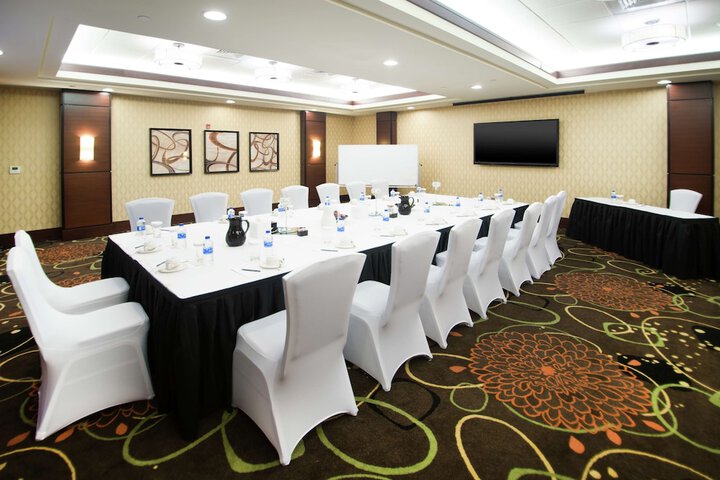 Embassy Suites by Hilton Fayetteville Fort Bragg
