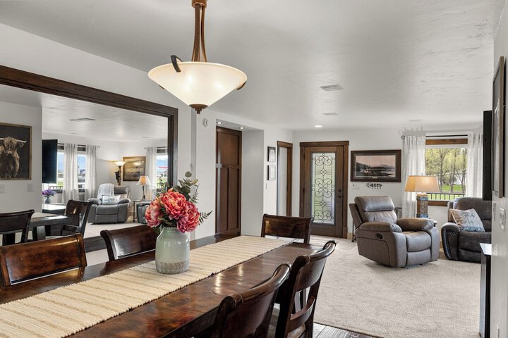 Coyote Bluff Estate