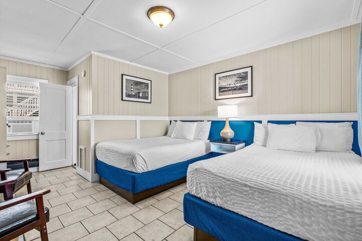 Dolphin Oceanfront Motel