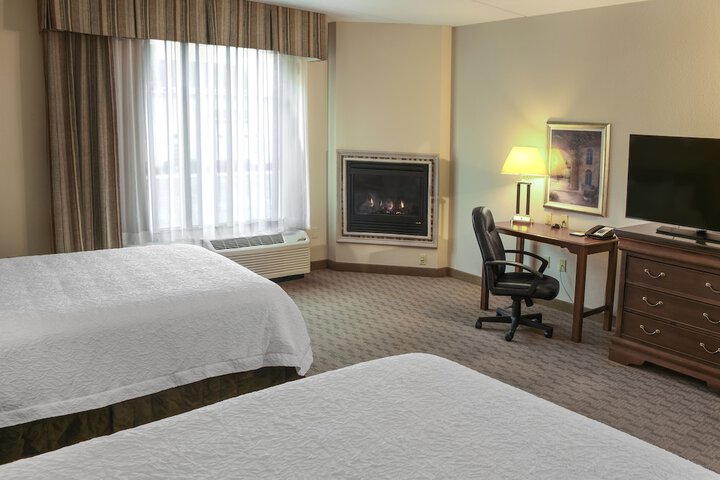Hampton Inn & Suites Youngstown-Canfield
