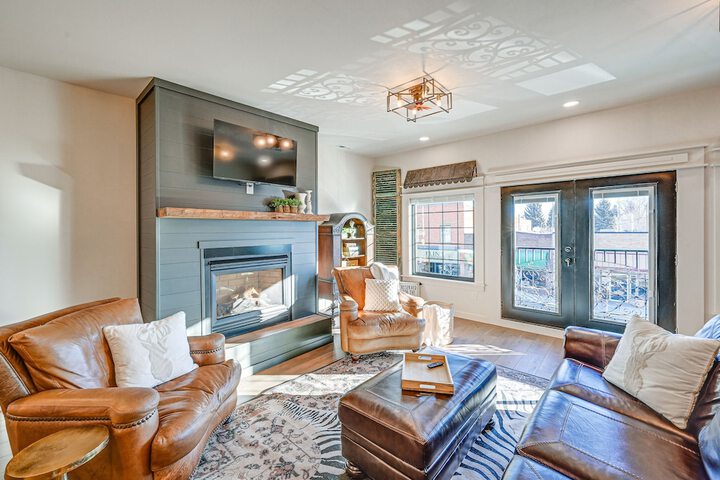 Stellar Craig Apartment - Walk to Restaurants!