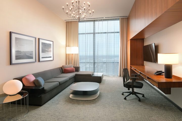 Room 10 of 64