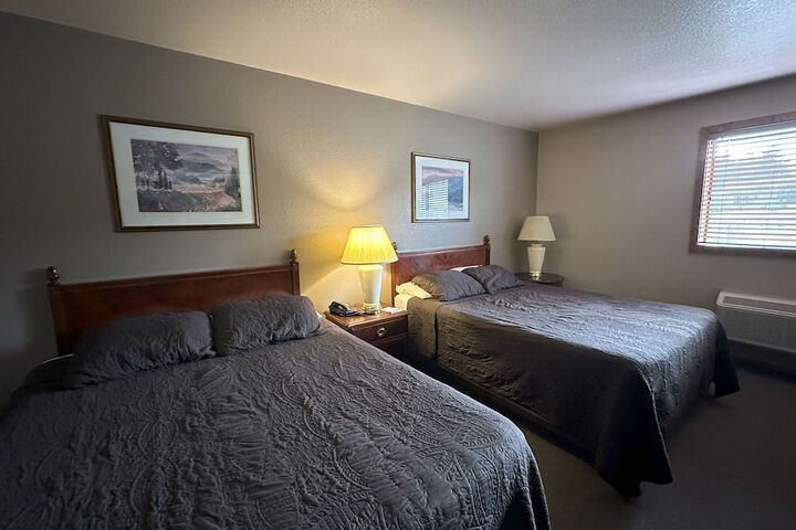 Timber Lodge Inn