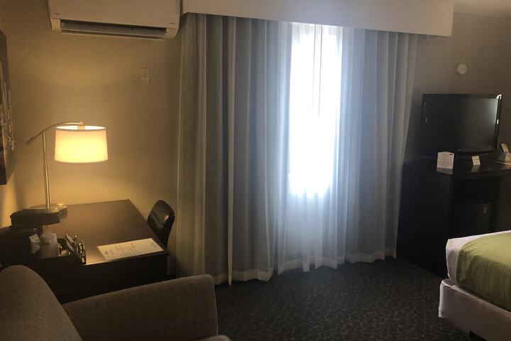 Room 18 of 27