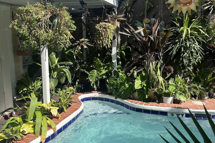 Pool 22 of 111