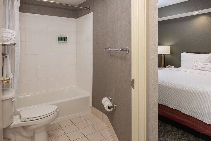 Room 13 of 47