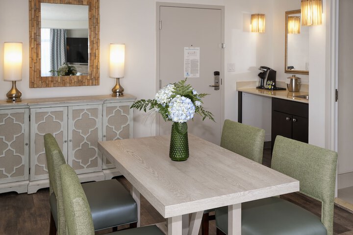 Sea Crest Beach Resort