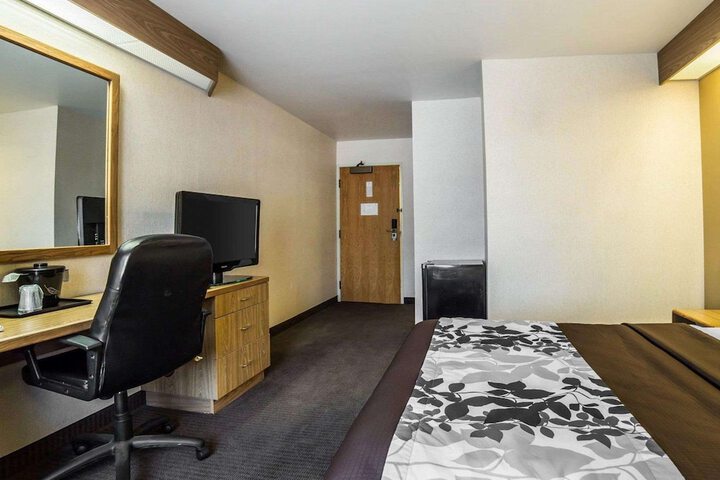 Room 16 of 26