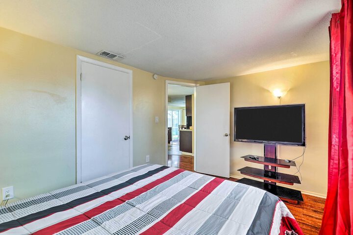 Family Home w / Lanai & Yard in Port Richey!