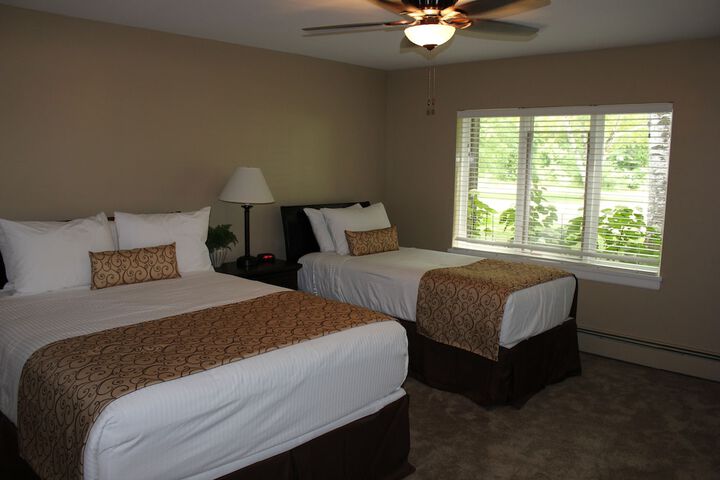 Room 9 of 37