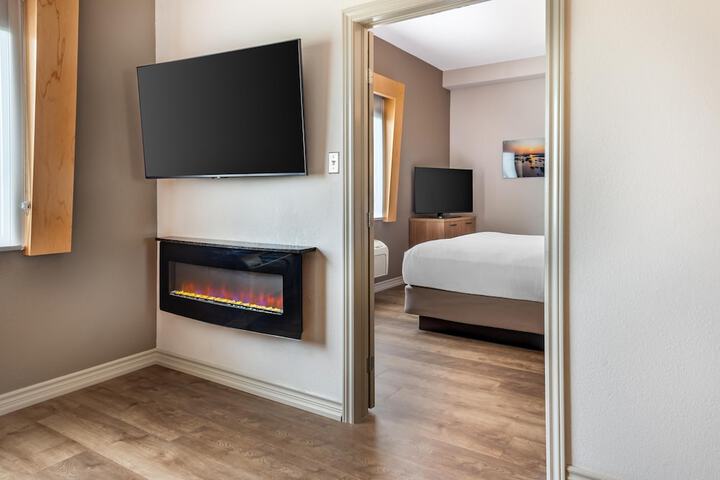 Best Western Plus 1000 Islands Hotel & Suites