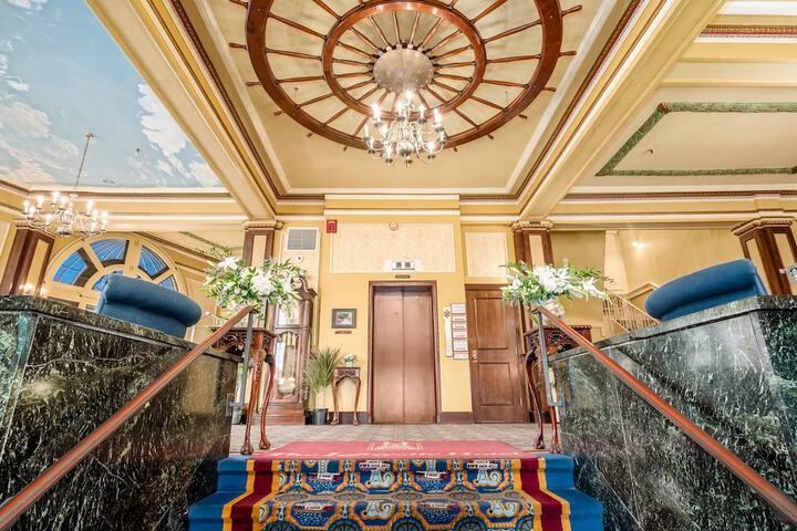 Hotel 4 of 76