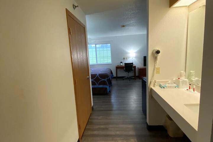 Room 12 of 29