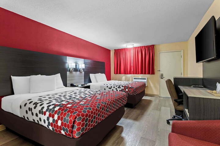 Room 22 of 48