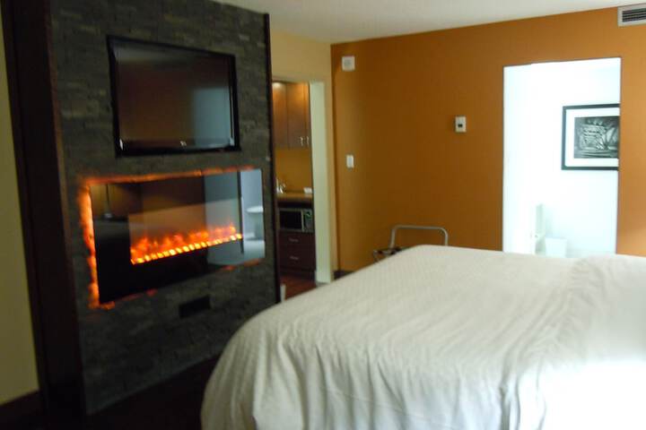 Room 17 of 27