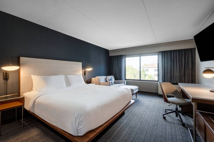 Room 17 of 47