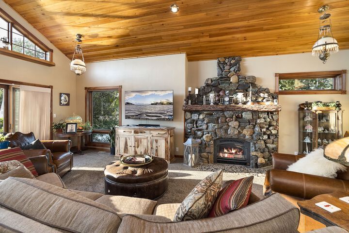 The Inn on Bigfork Bay