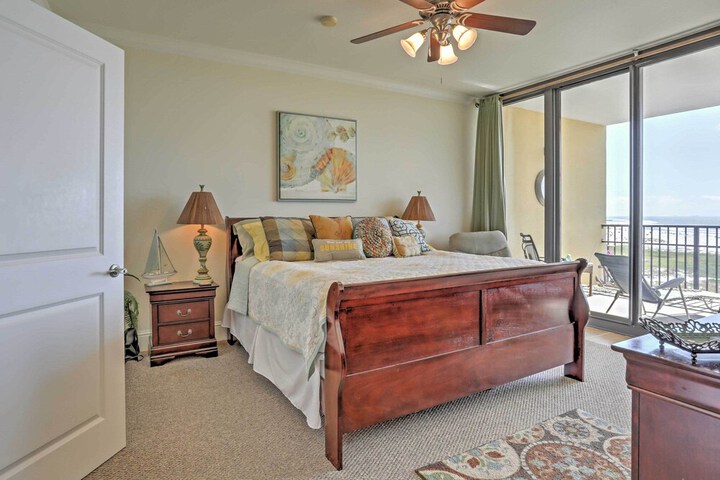Beachfront Bliss on Dauphin Island w / Pool Access!