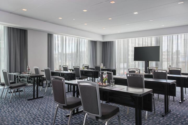 Renaissance Boston Seaport District