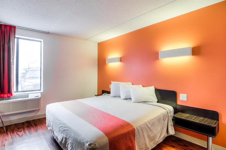 Room 16 of 30