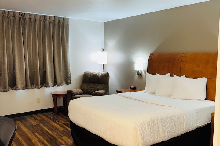 Room 12 of 39