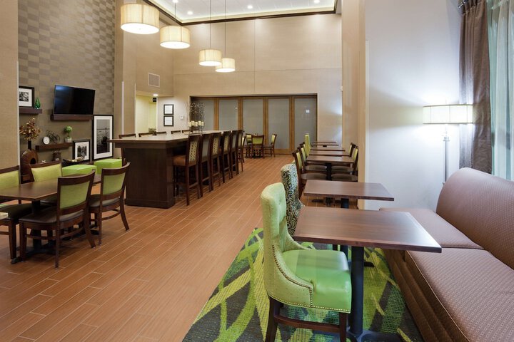 Hampton Inn & Suites Minneapolis West / Minnetonka