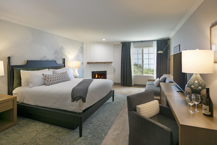 Room 11 of 26