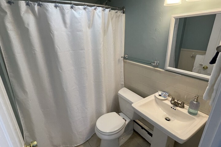 Room 18 of 101