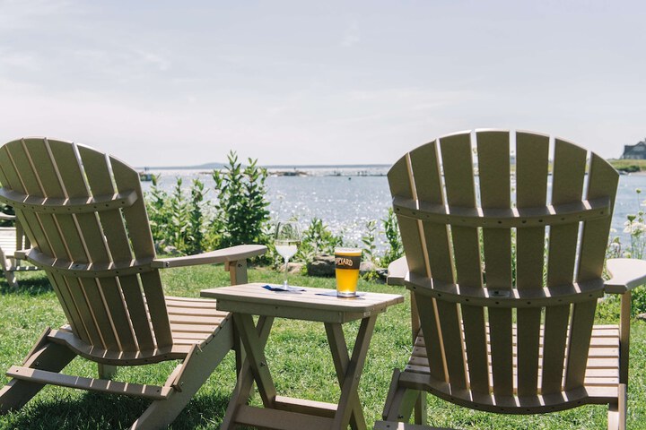 Breakwater Inn