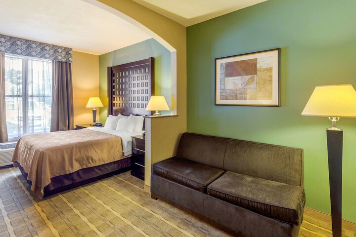 Room 11 of 30
