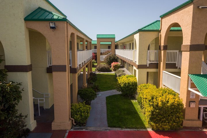 Hotel 3 of 49