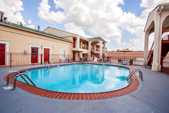Quality Inn & Suites Covington