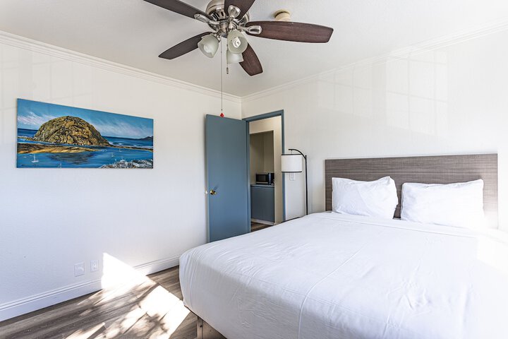 Room 28 of 35