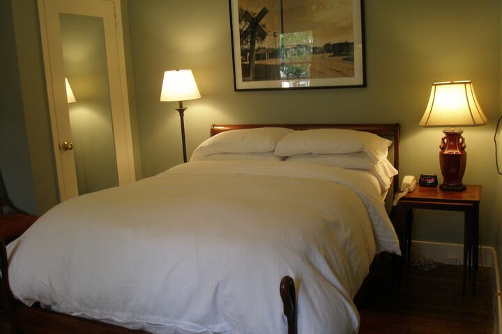 Room 81 of 238