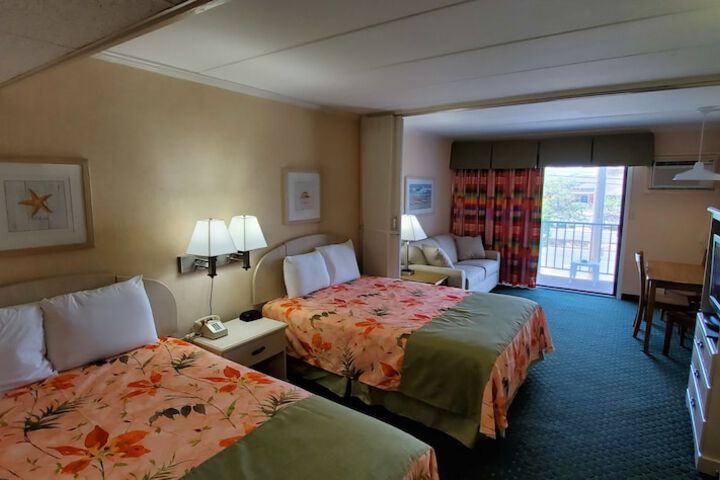 Room 28 of 33