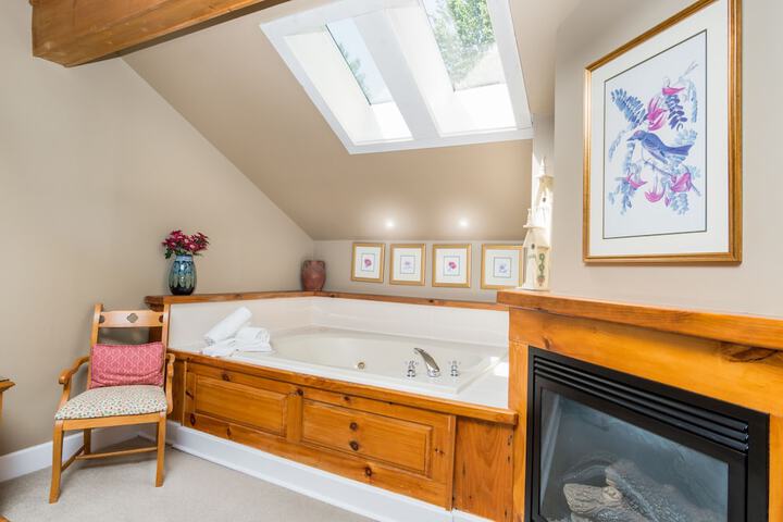 Hot Tub 143 of 156