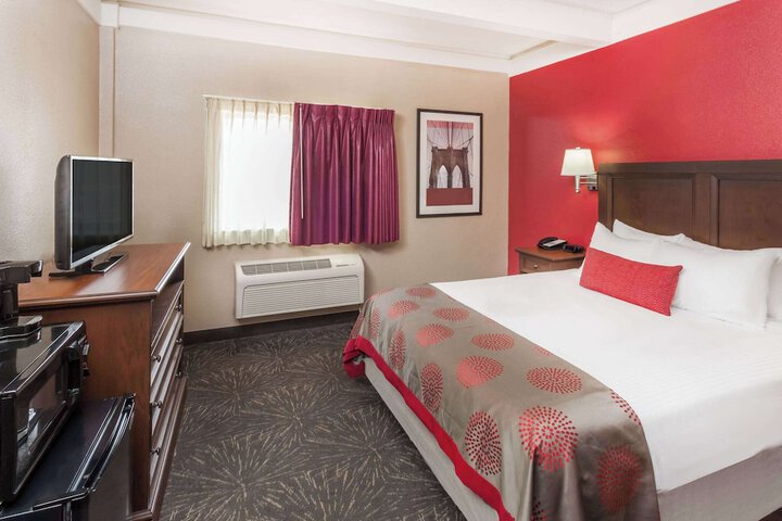 Room 22 of 29