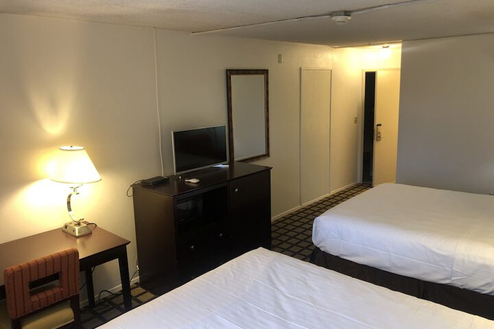 Room 5 of 17
