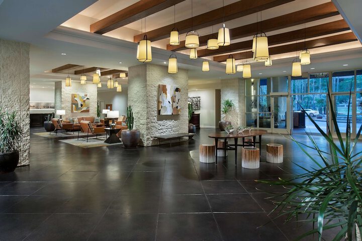 Hotel Interior 7 of 32