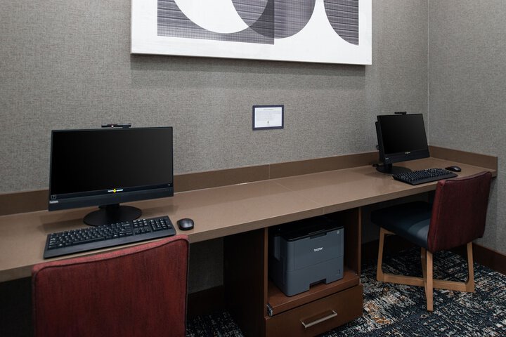 Business Center 71 of 71