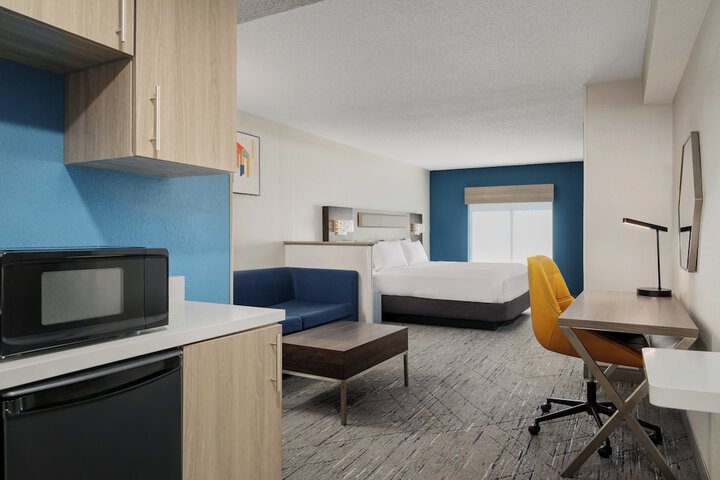 Holiday Inn Express Hotel & Suites Richmond-Brandermill by IHG