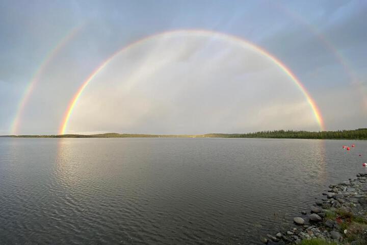 Tolsona Lake Lodge