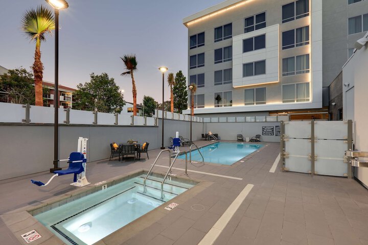 Hampton Inn by Hilton Irvine Spectrum / Lake Forest