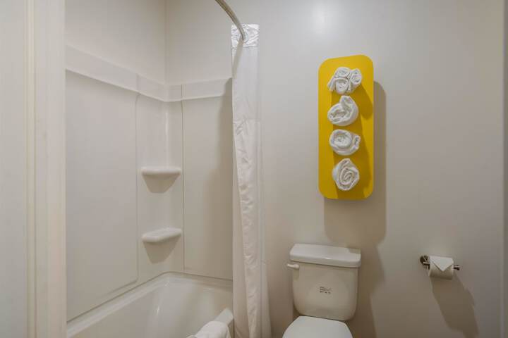 Room 26 of 43