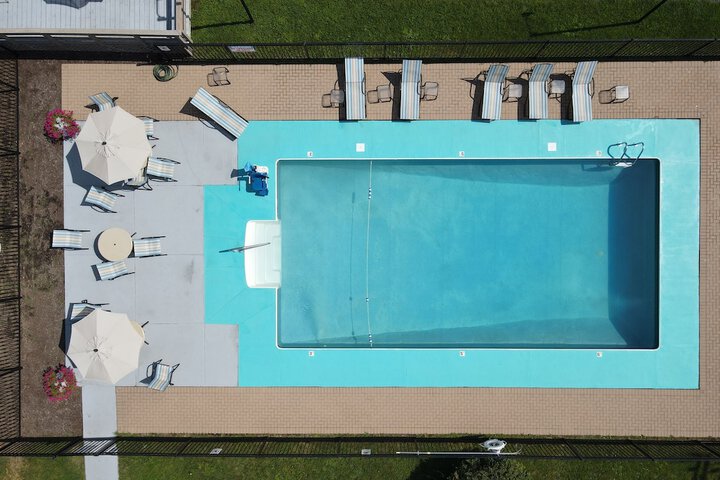 Pool 8 of 37