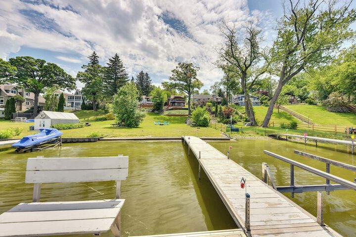 Waterfront Fox Lake Vacation Rental w / Fire Pit!