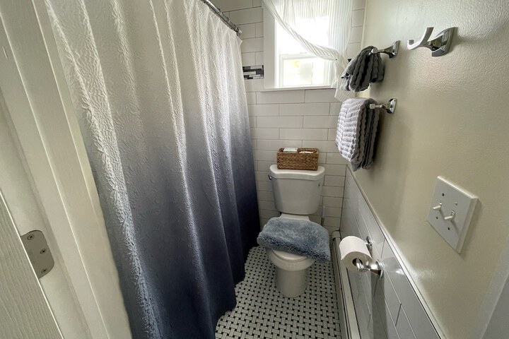 Room 47 of 75