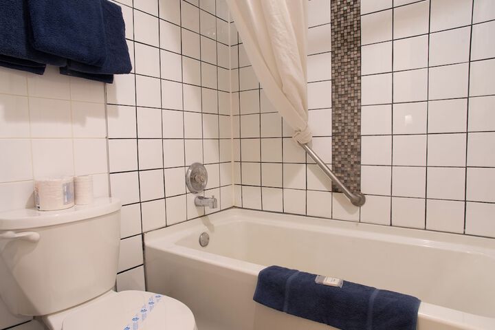EasyStay Inn & Suites Fernie