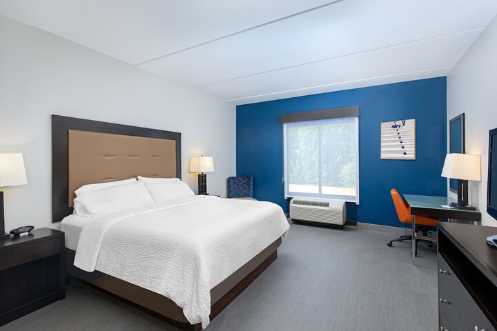 Room 33 of 53